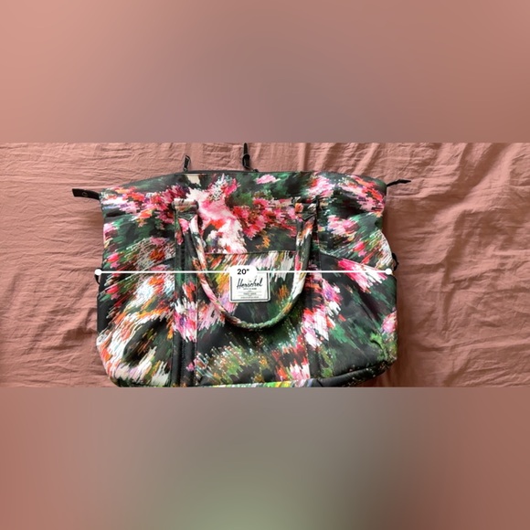 Herschel Duffle Bag - Picture 12 of 13